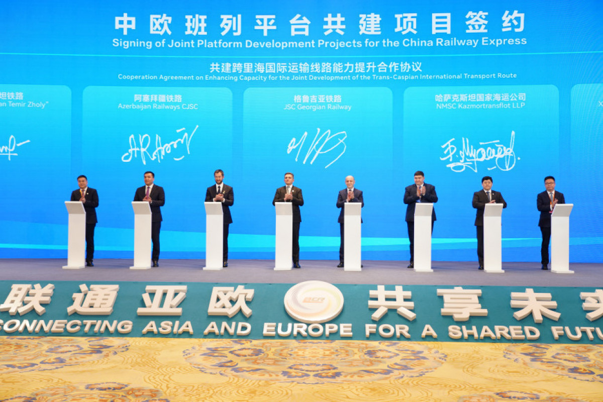 ADY-nin nümayəndə heyəti Çində beynəlxalq forumda iştirak edib - FOTO