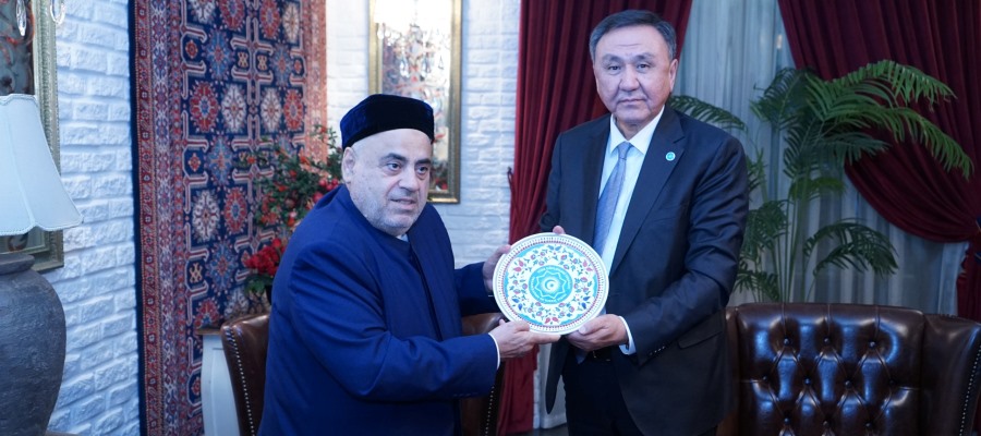 TDT Baş katibi Allahşükür Paşazadə ilə görüşdü