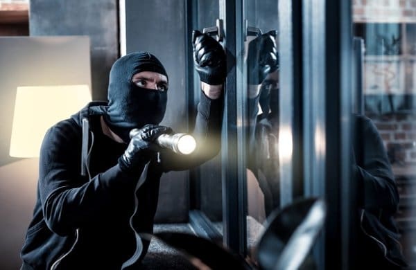 Bakıda şirkətdən 20 min manatlıq oğurluq