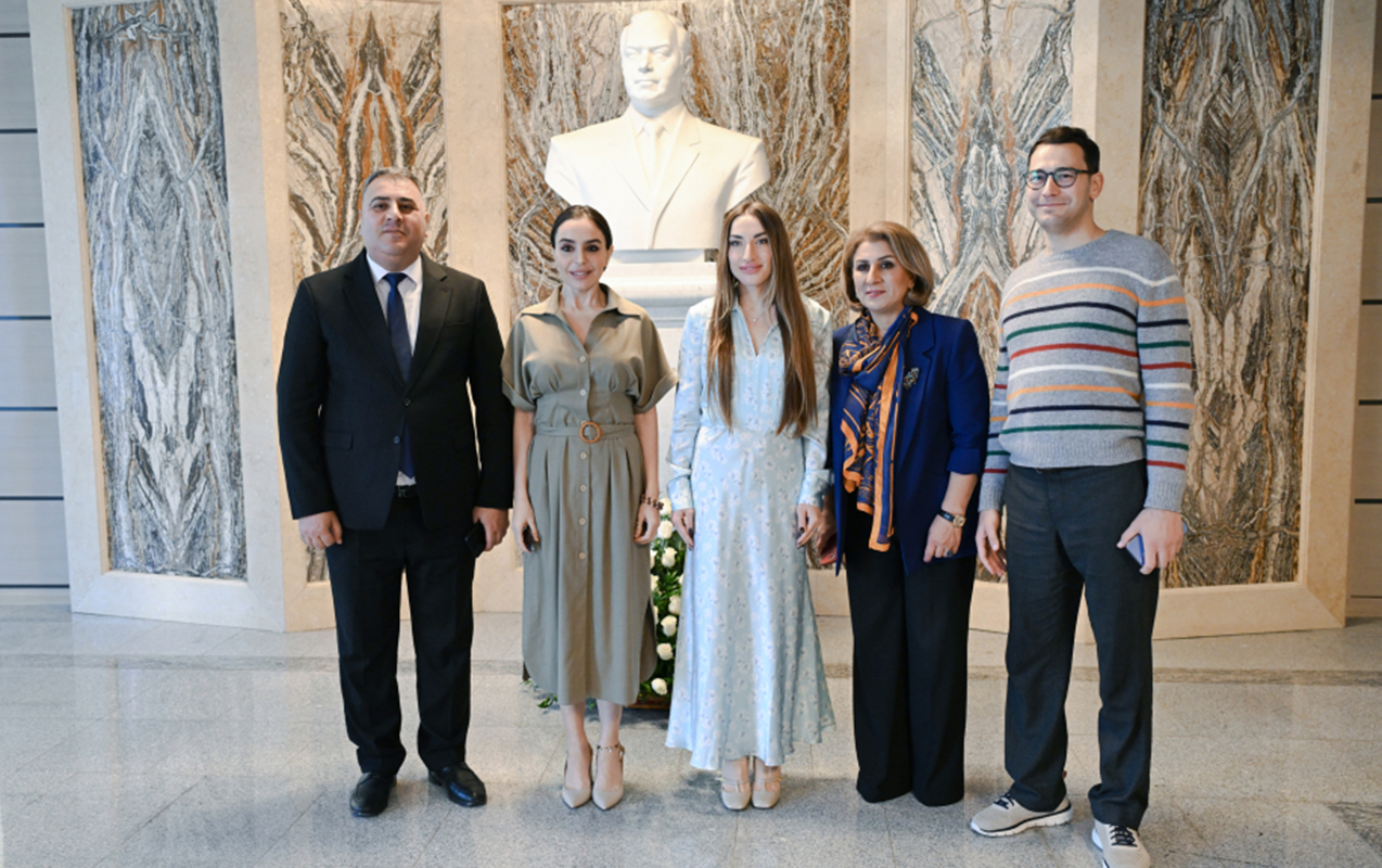 Leyla Əliyeva və Alena Əliyeva film festivalında - FOTO