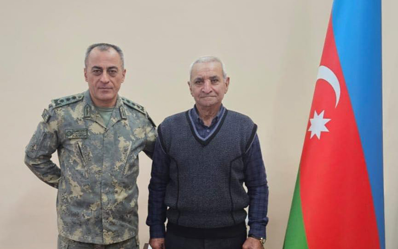 Hikmət Mirzəyev şəhid atası ilə görüşdü - FOTO