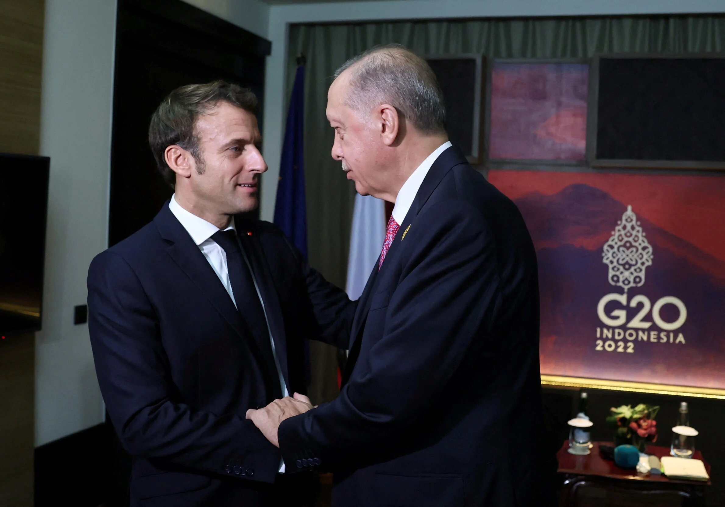 Ərdoğan Makronla Rusiya-Ukrayna münaqişəsindən DANIŞDI