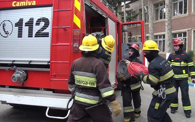 Bakıda ofis binasında partlayış - Hadisə yerindən GÖRÜNTÜLƏR