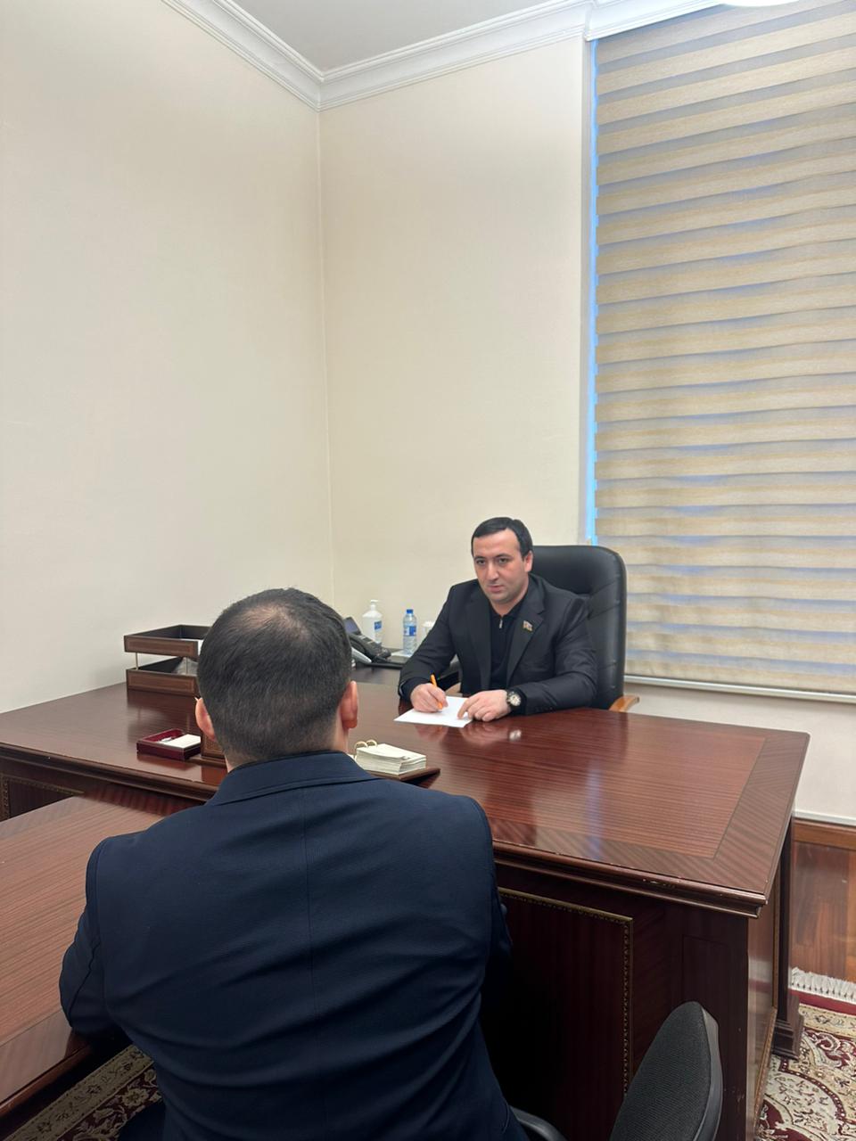 Mahir Süleymanlı Milli Məclisdə vətəndaşlarla görüşdü - FOTO