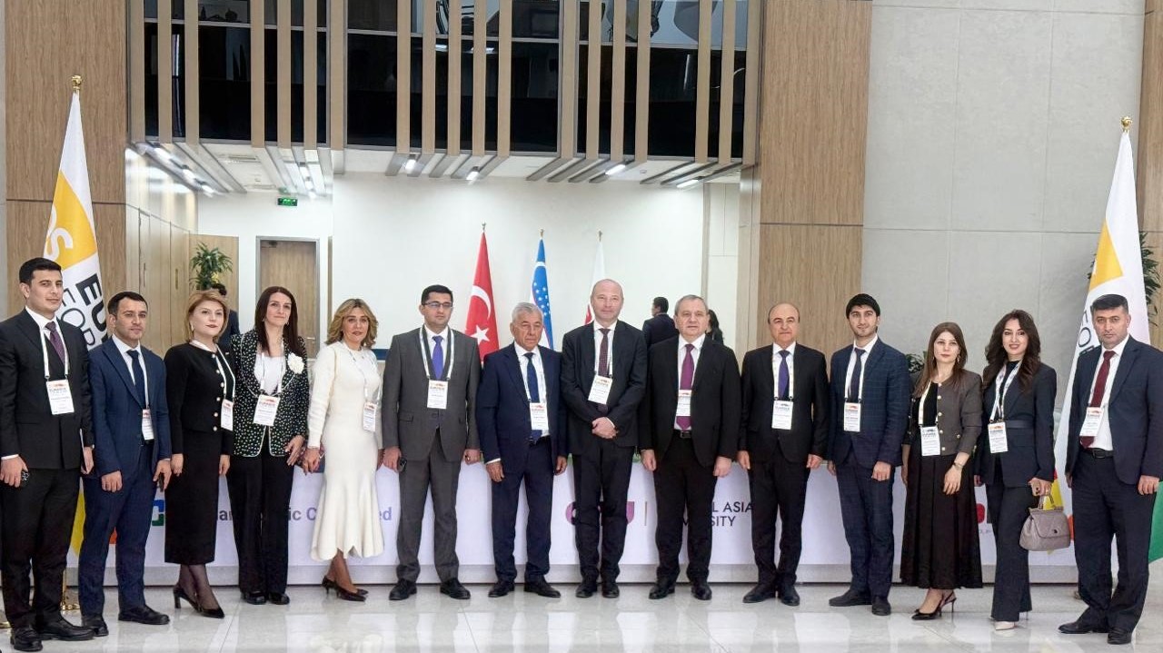 Rektor Özbəkistanda BMU-nun yeni modelini təqdim etdi