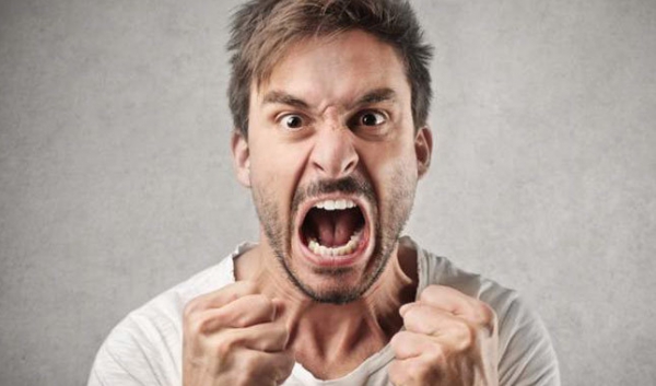 Sosial şəbəkədə söyüş söyənlər HƏBS OLUNACAQ