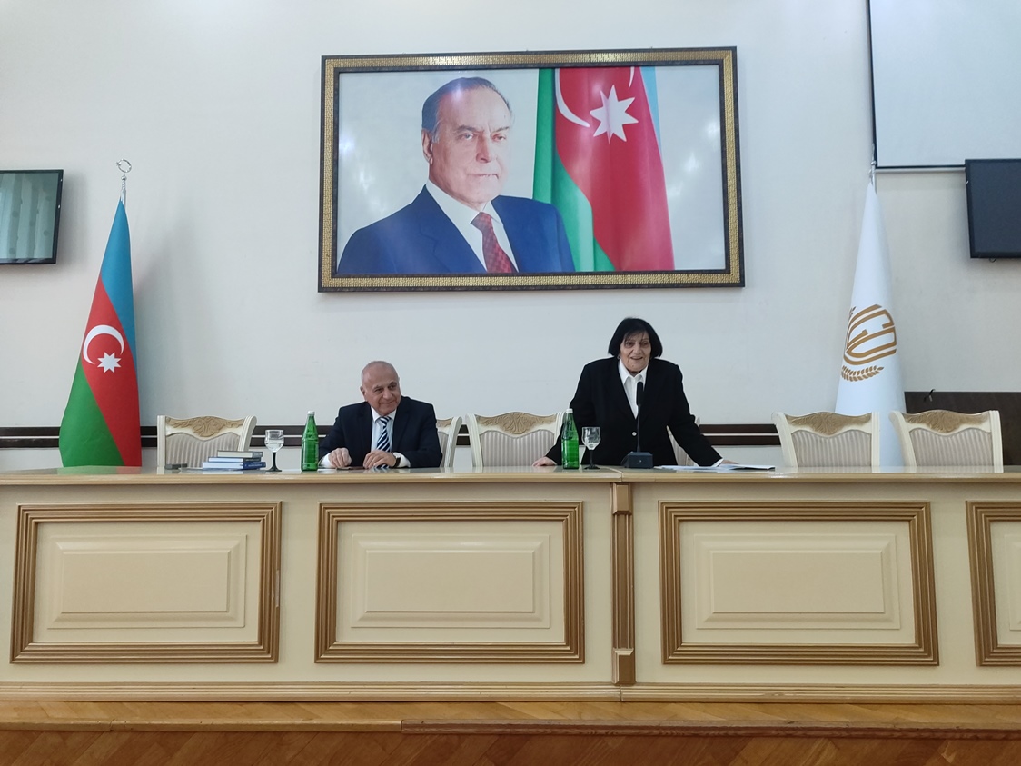 "Suverenliyin zəfər yolu" kitabının təqdimatı - FOTO