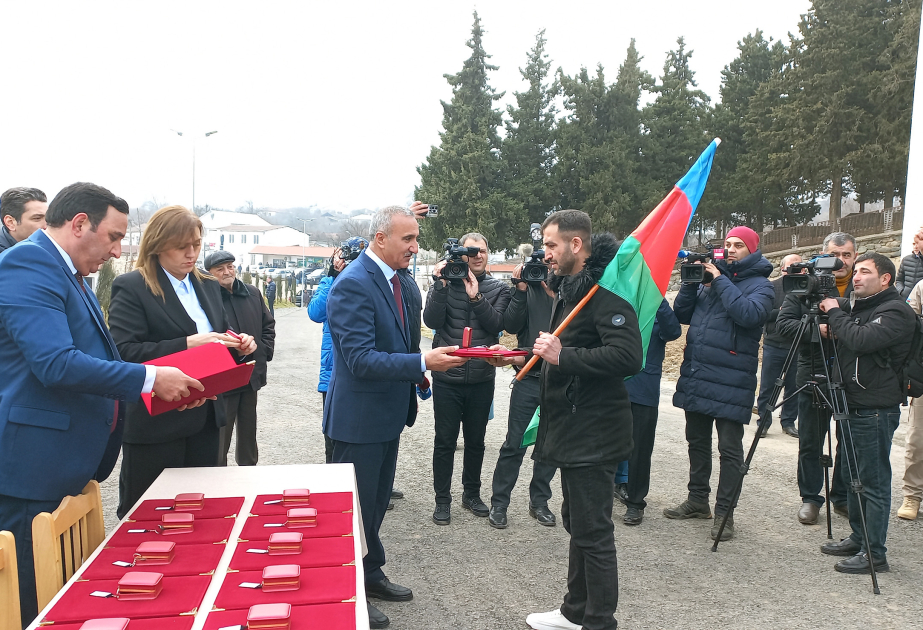 Qarabağa qayıdan köçkünlərə ikiqat “çörəkpulu” verilir? - Rəsmi cavab 