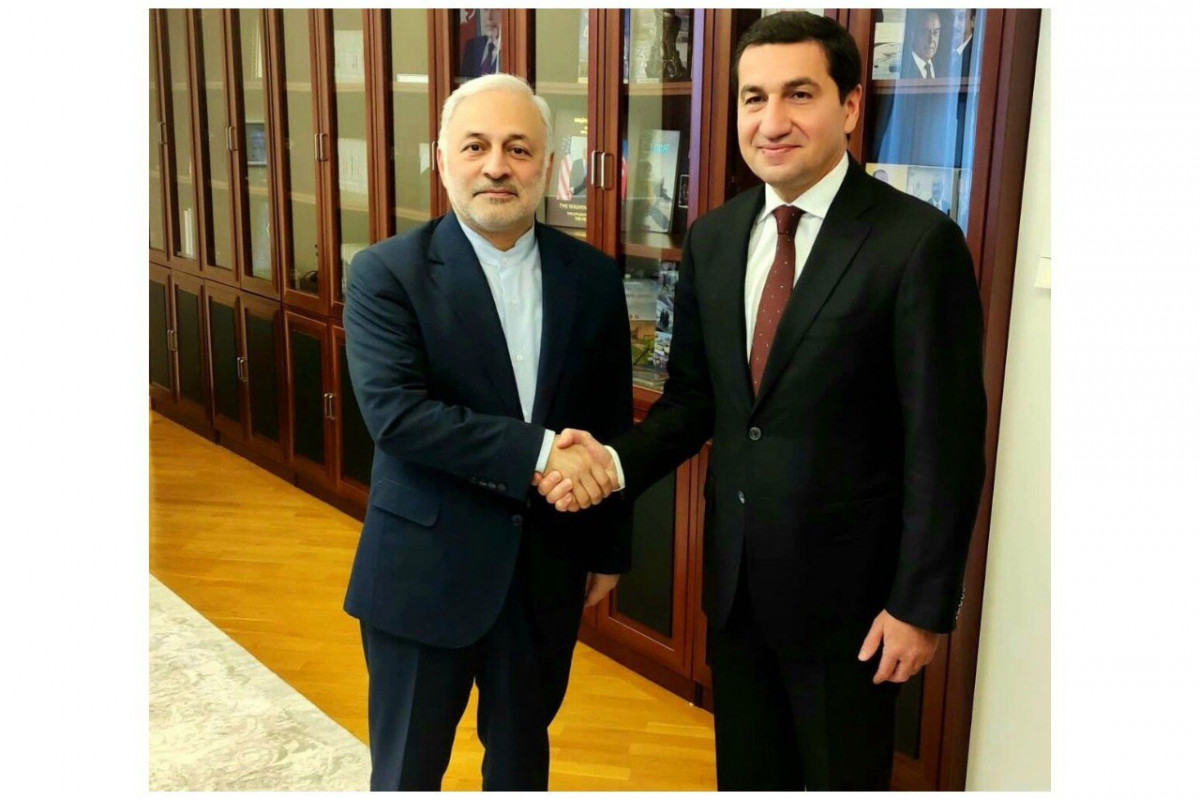 Hikmət Hacıyev Vahid Cəlalzadə ilə görüşdü