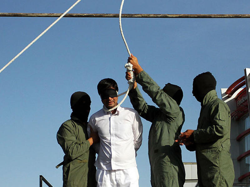 İranda bir gündə 16 nəfər edam edilib