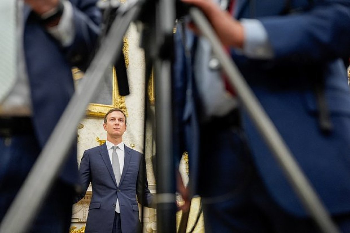 Tramp kürəkəninə yeni vəzifə verə bilər