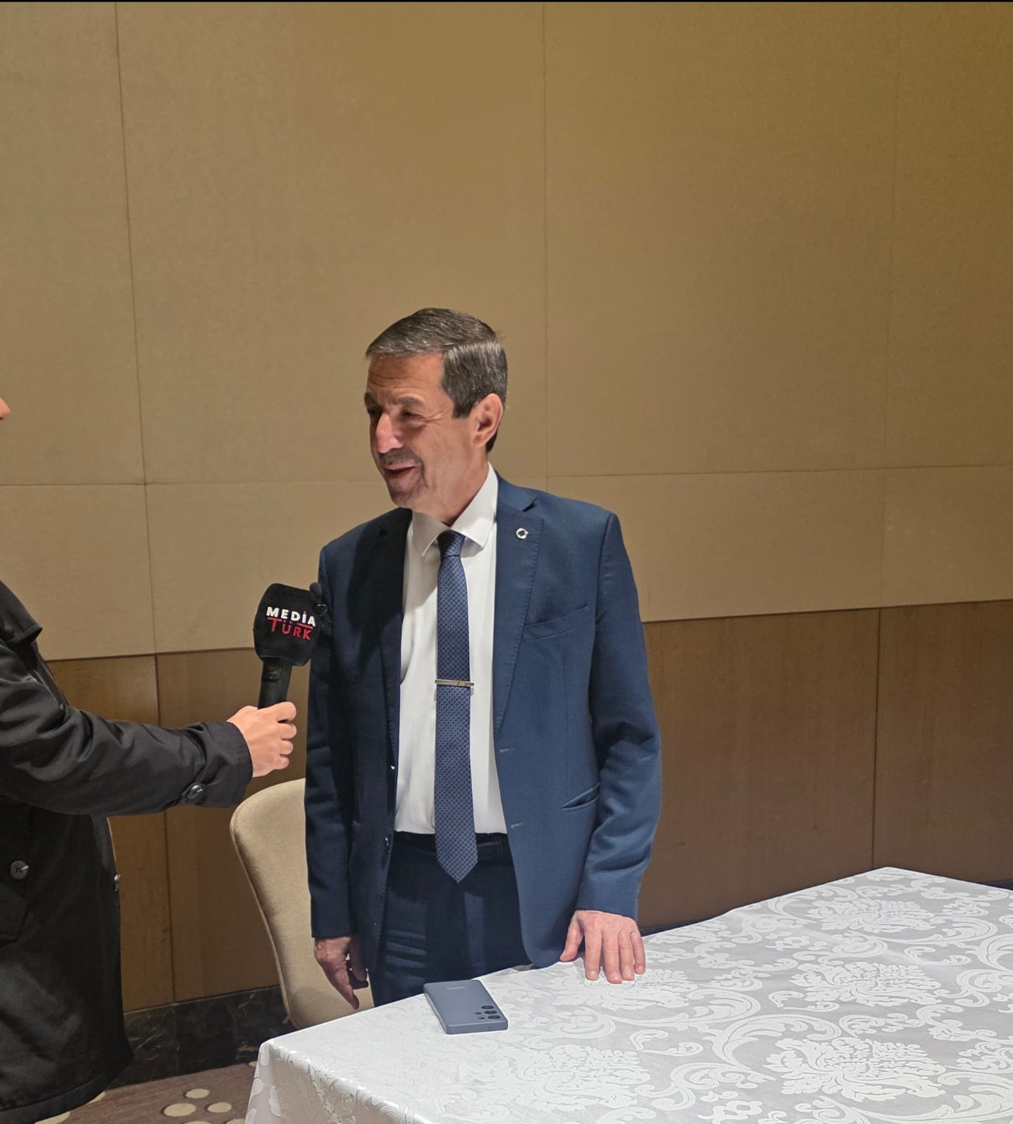 Bakıdan məmnunuq! - Şimali Kiprin XİN başçısından özəl AÇIQLAMA