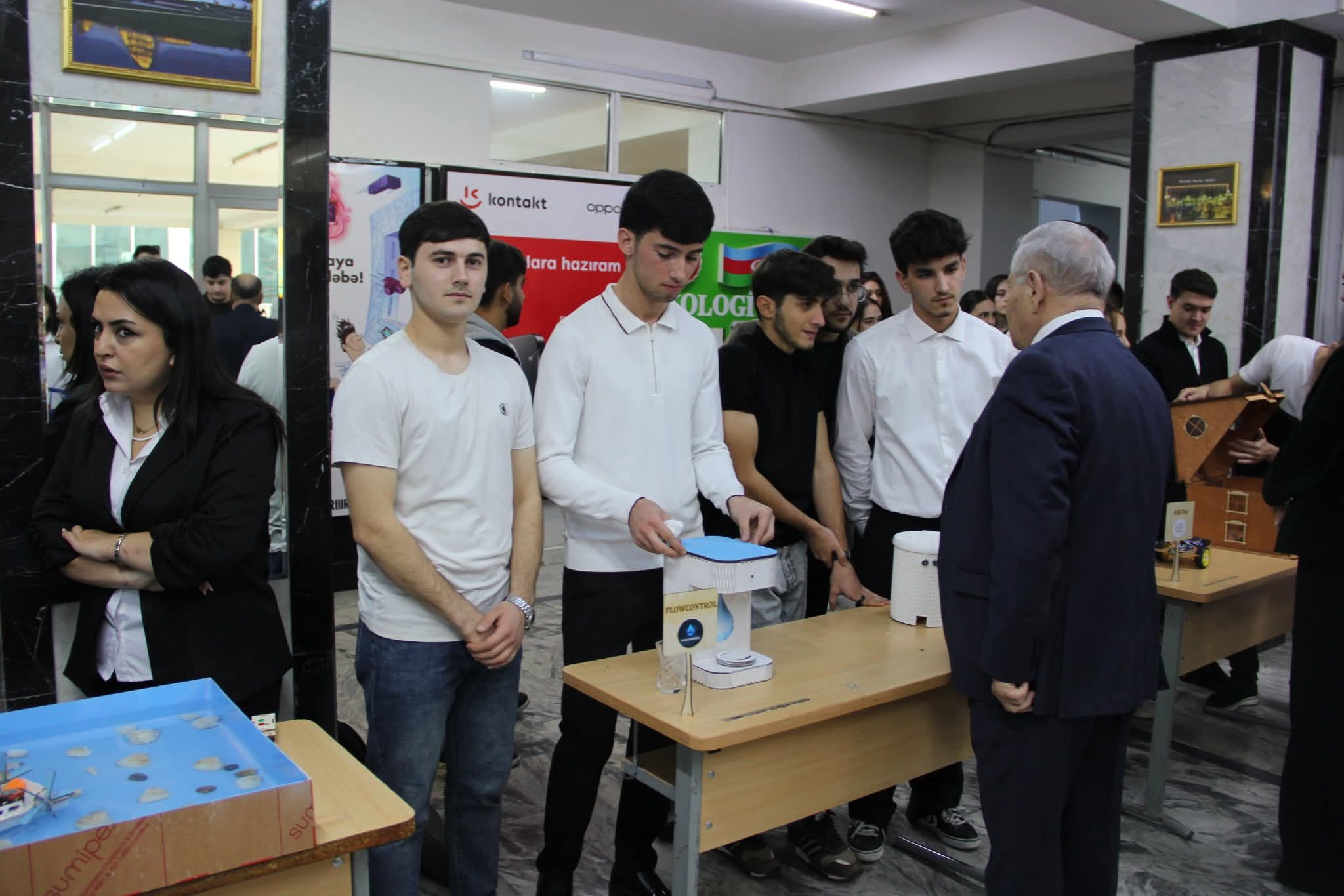 Kooperasiya Universitetində sərgi keçirilib - FOTOLAR