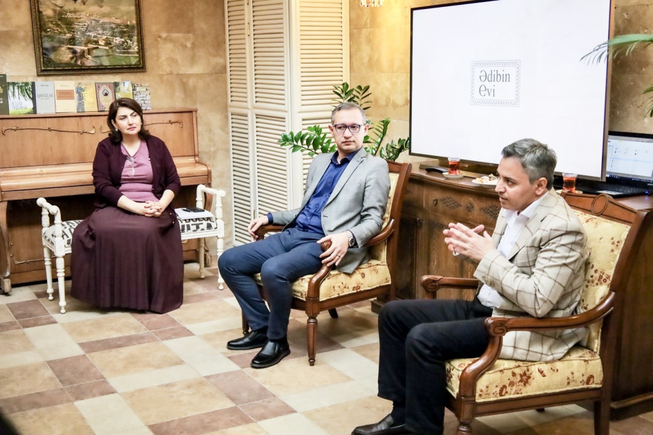 “QHT-lər mənəvi dəyərlərin keşiyində” müzakirəsi keçirilib