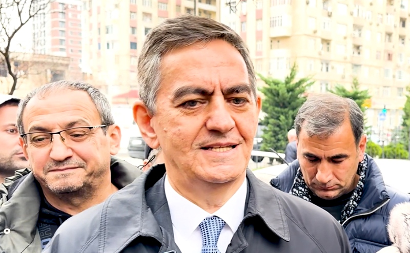 Əli Kərimlinin evində axtarış aparılır