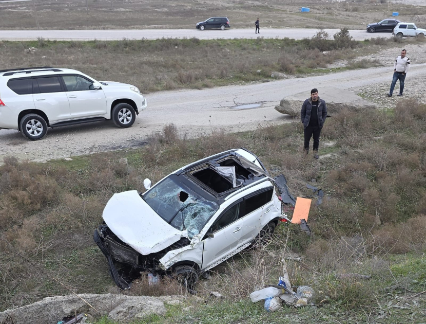Siyəzəndə ağır qəza - 2 nəfər yaralandı