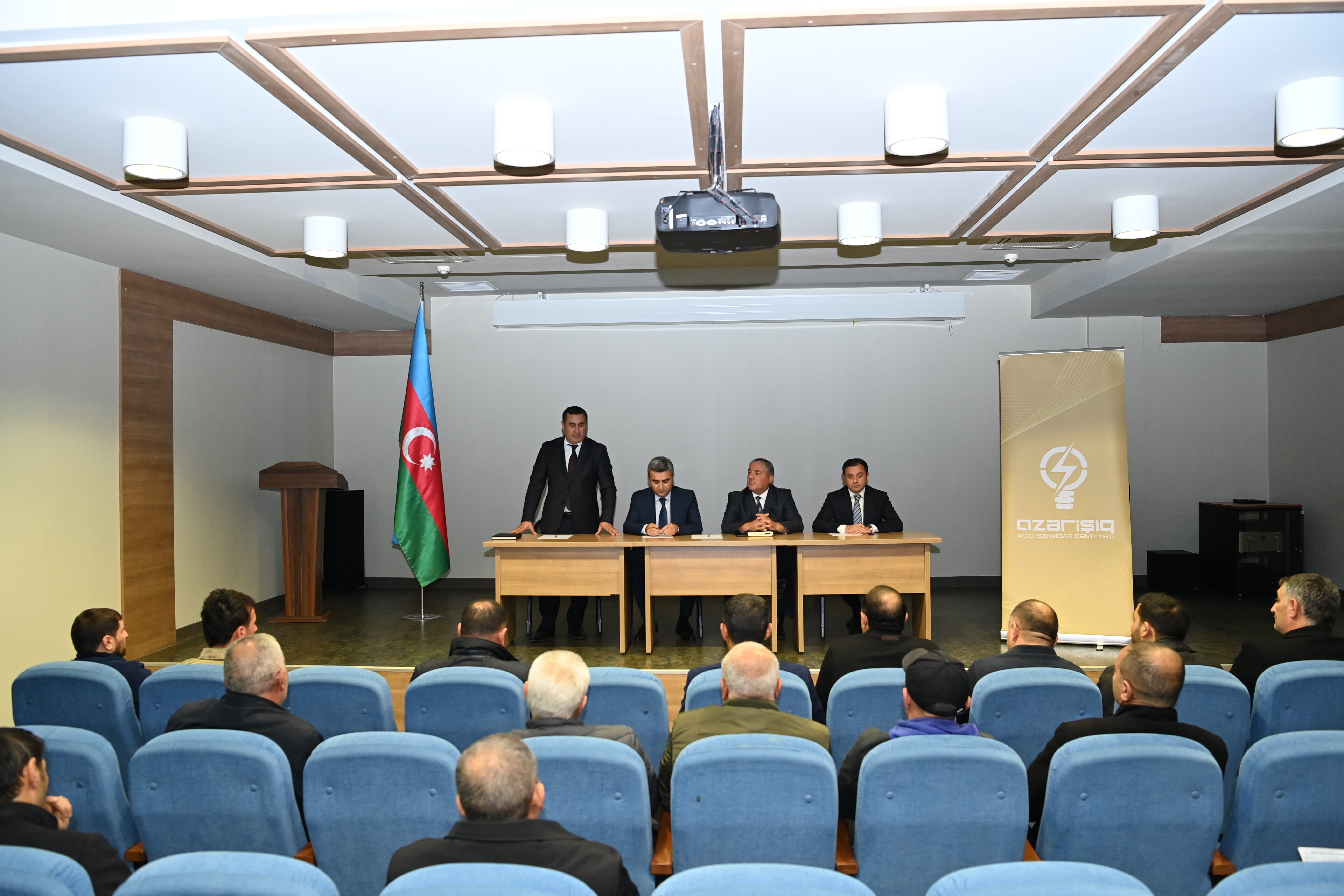 “Azərişıq” ASC-nin nümayəndələri Biləsuvarda fermer və sahibkarlarla görüşdü