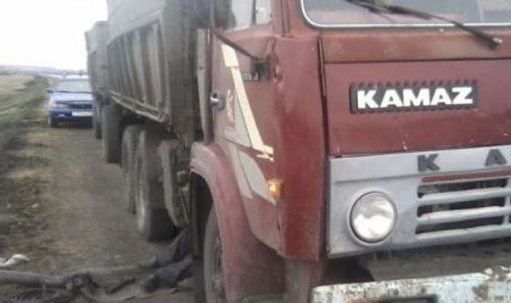87 yaşlı kişi "KamAZ"ın altında qalaraq öldü