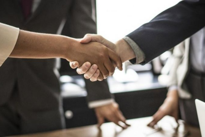 Azərbaycanda 3 şirkət BİRLƏŞİR