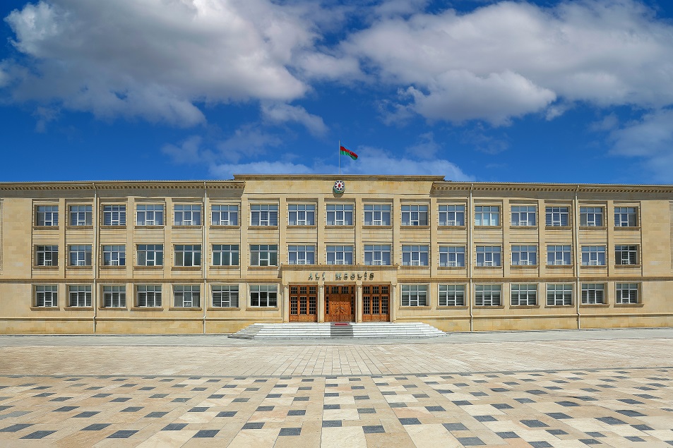 5 iclasda iştirak etməyən deputatların mandatı LƏĞV EDİLƏCƏK