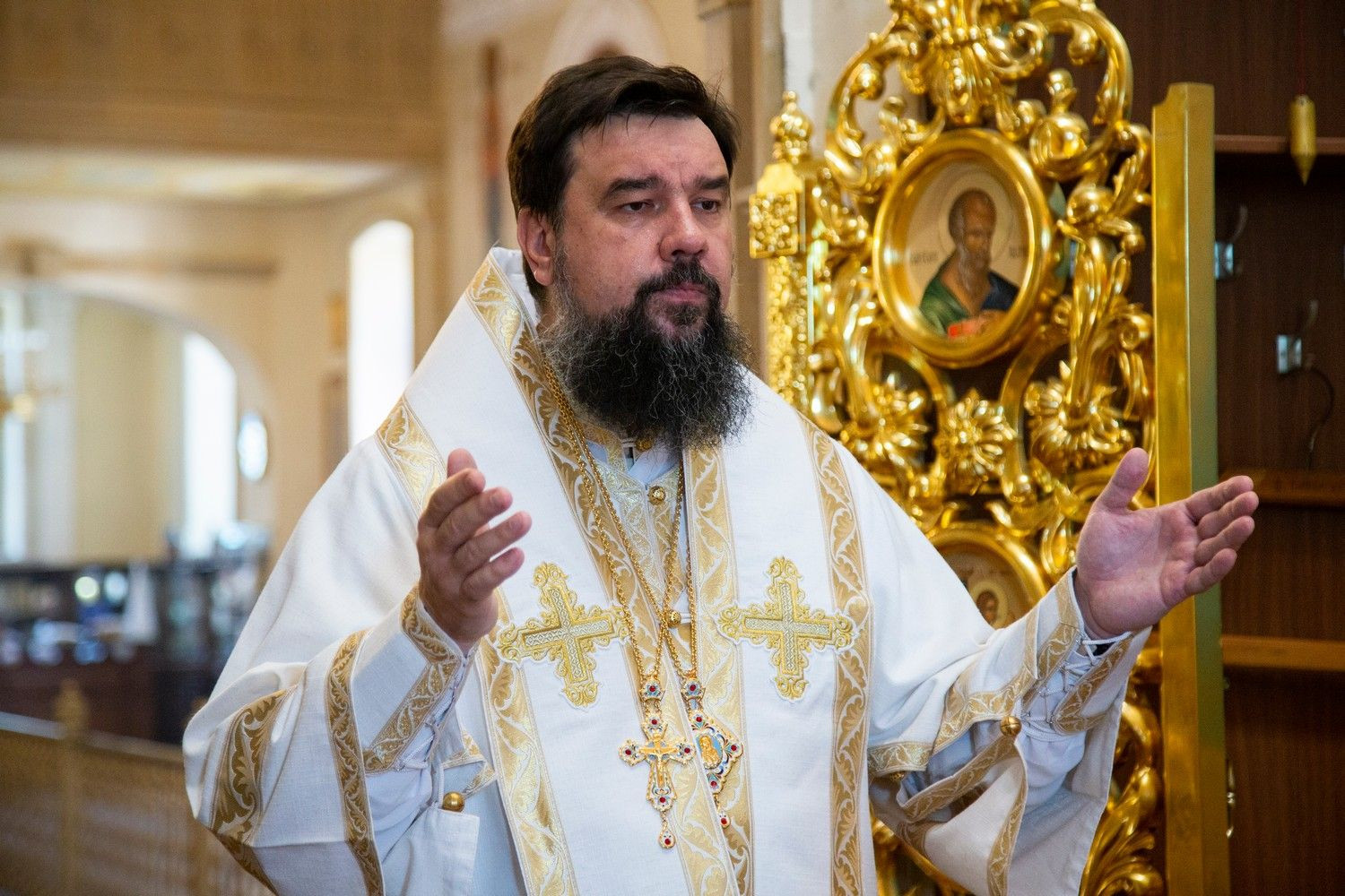 Ermənistanda Yepiskoplar Məclisi təxirə salındı