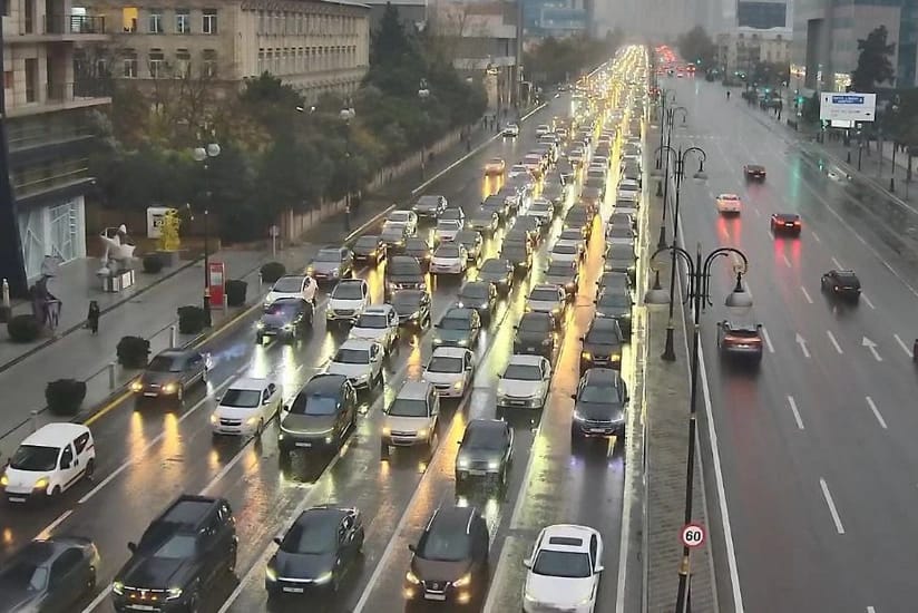 Paytaxtın əsas yollarında TIXAC var