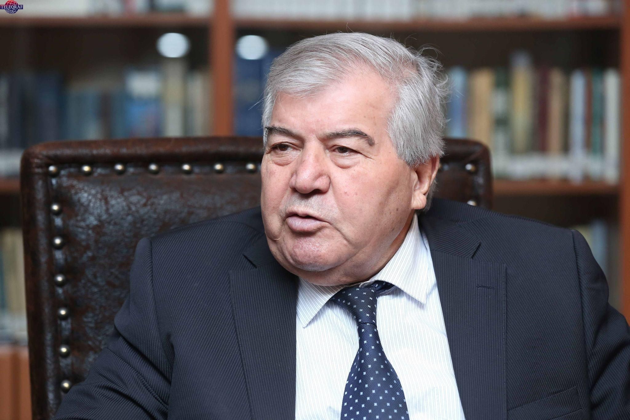 Qanunların dili olduqca çətindir - Sabir Rüstəmxanlı