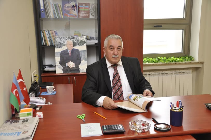 Alim-redaktor vəfat etdi