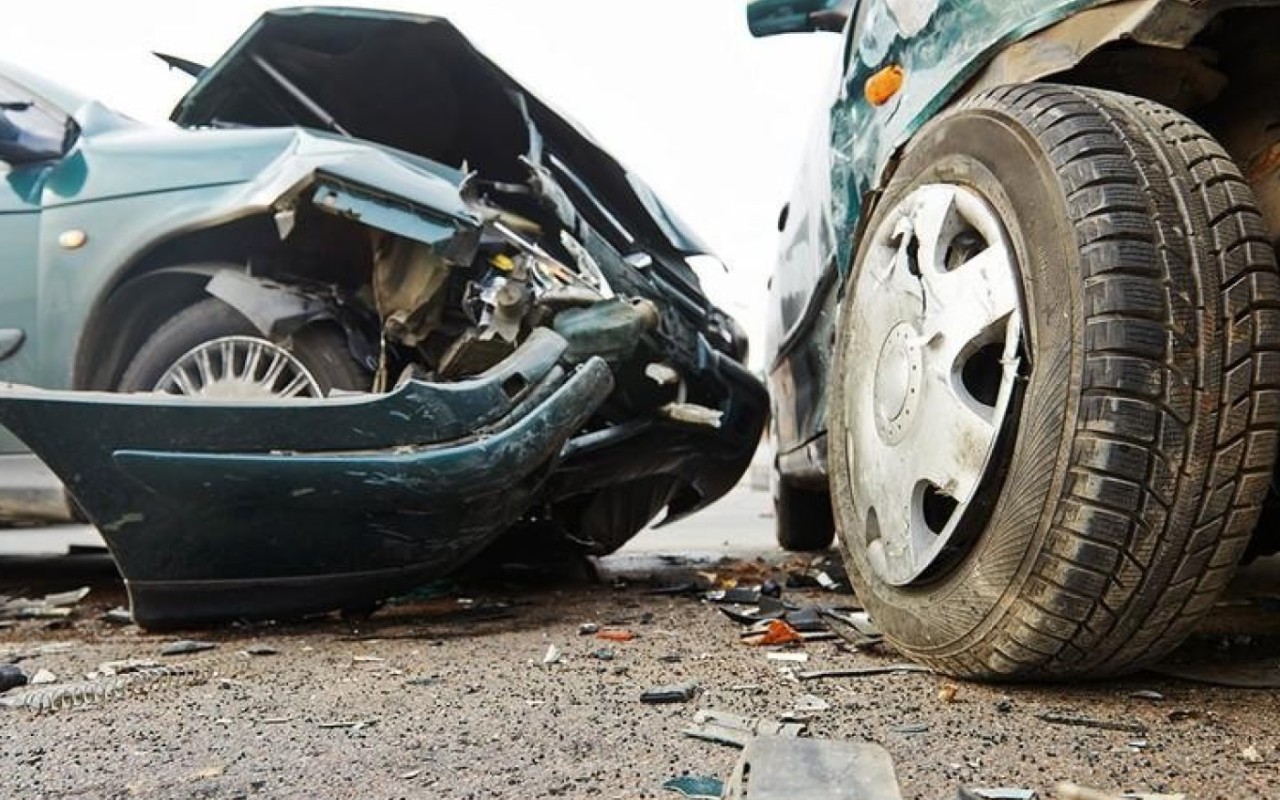 Goranboyda maşınlar toqquşdu - 3 nəfər xəsarət aldı