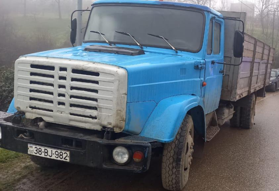 İki maşın toqquşdu - 4 yaralı var