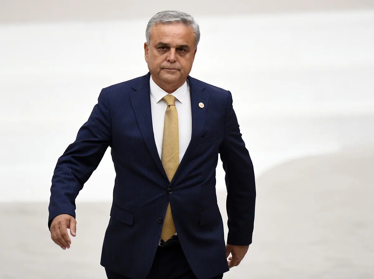 CHP-də qalmaqallı istefa