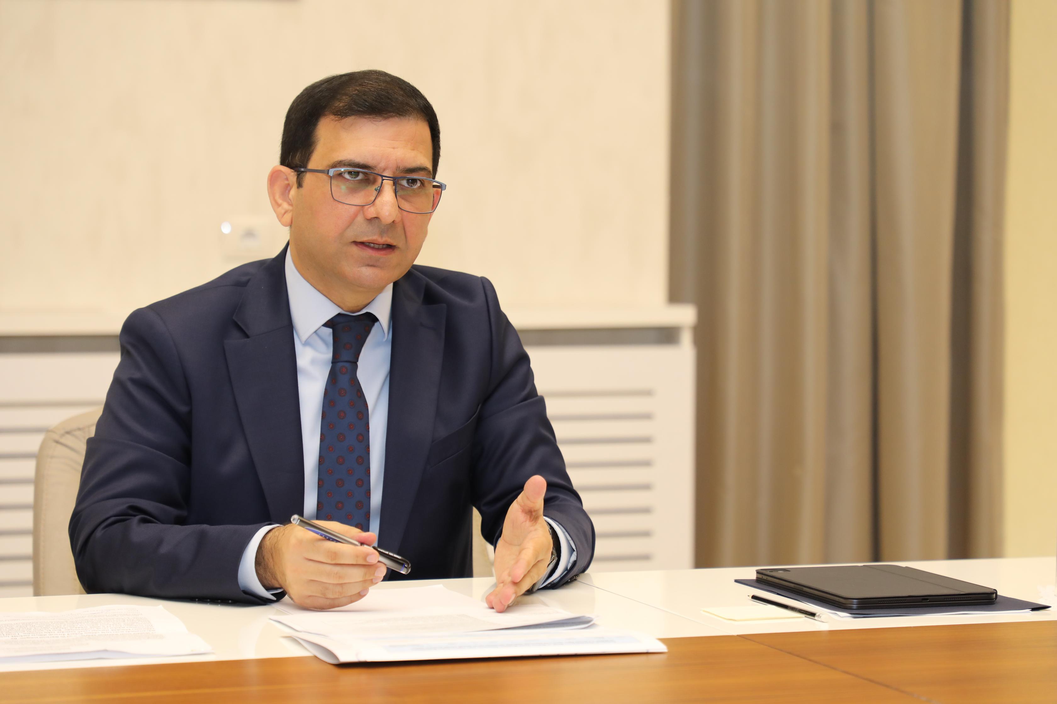 Azərbaycanda distant iş - Nazir müavini səbəbləri AÇIQLADI