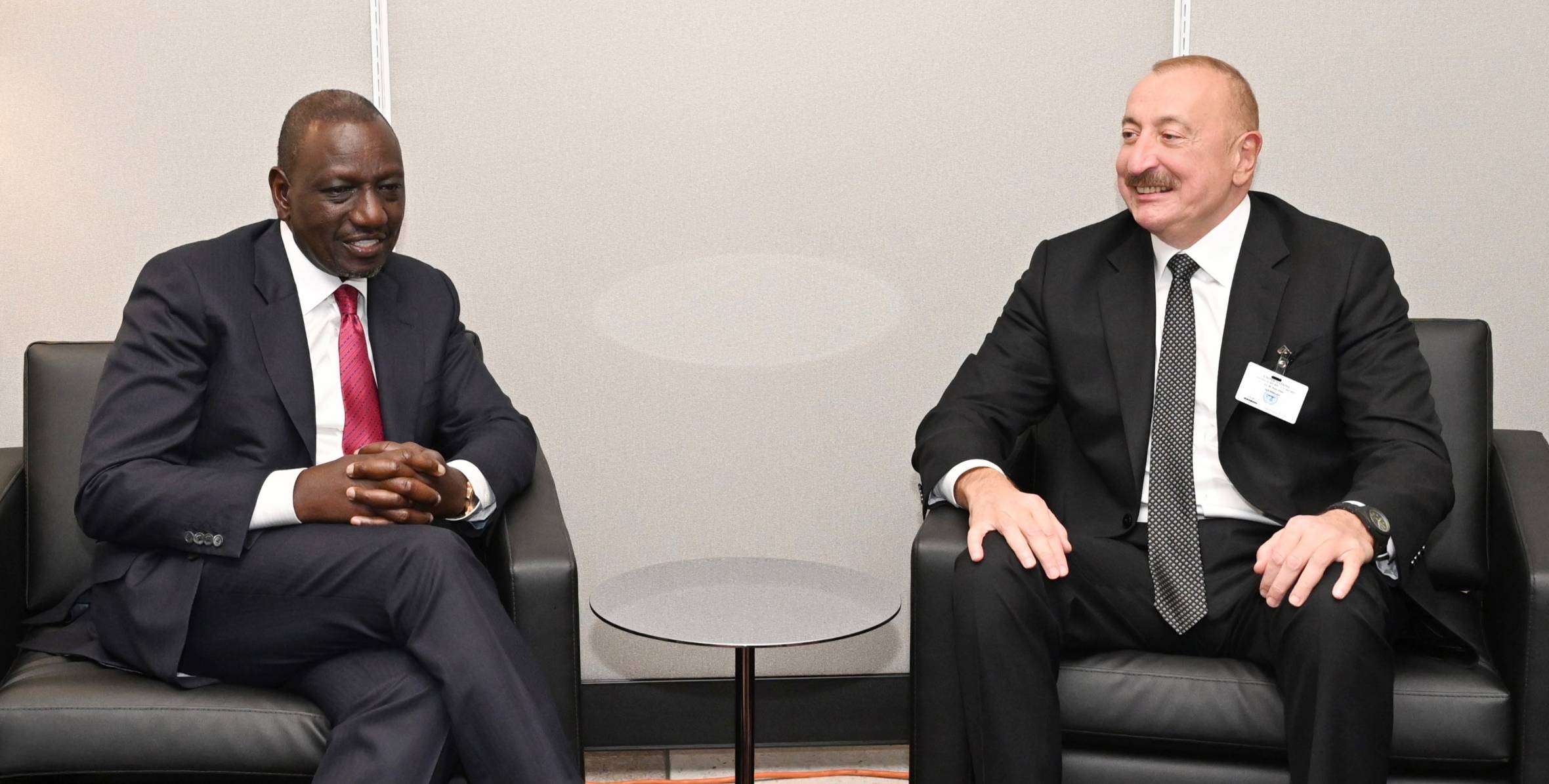 İlham Əliyev həmkarını təbrik etdi