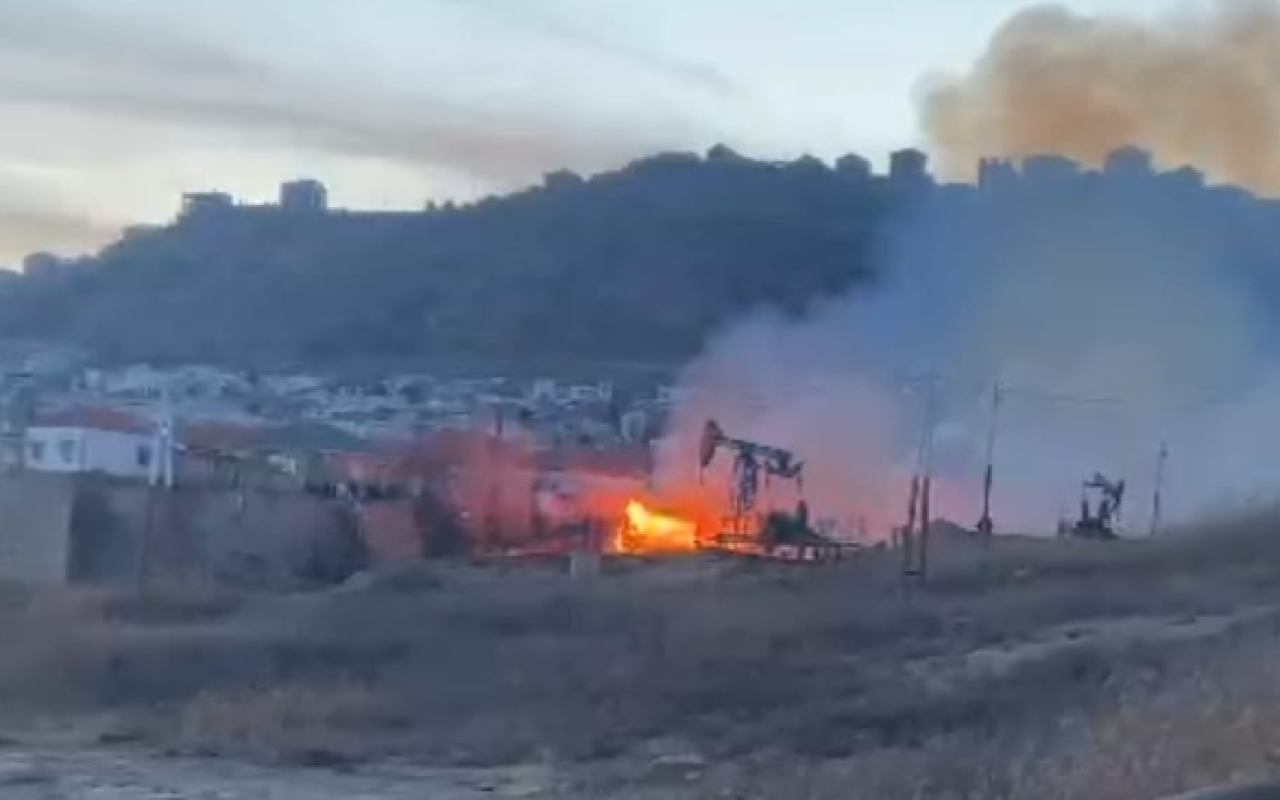 Bakıda neft quyusunda yanğın - FOTO
