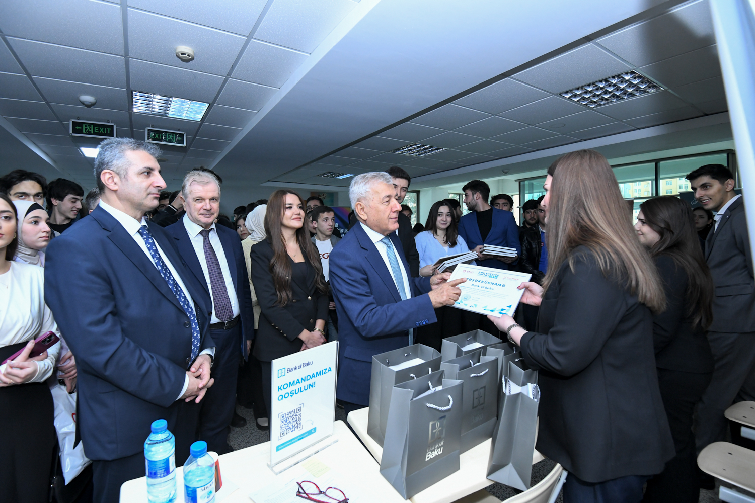 Rektor BMU-da karyera sərgisi ilə tanış oldu