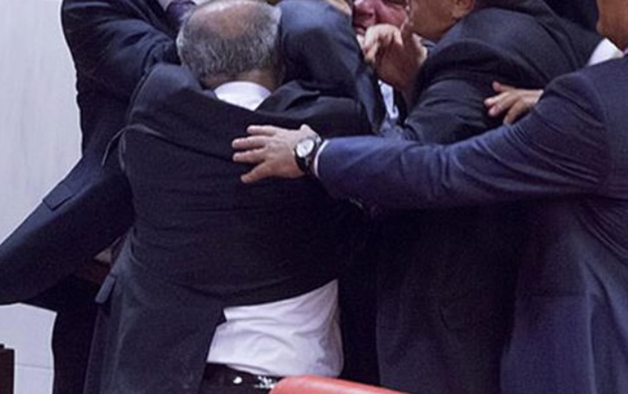 İcra başçısının müavini ilə dalaşan şəxs həbs edildi