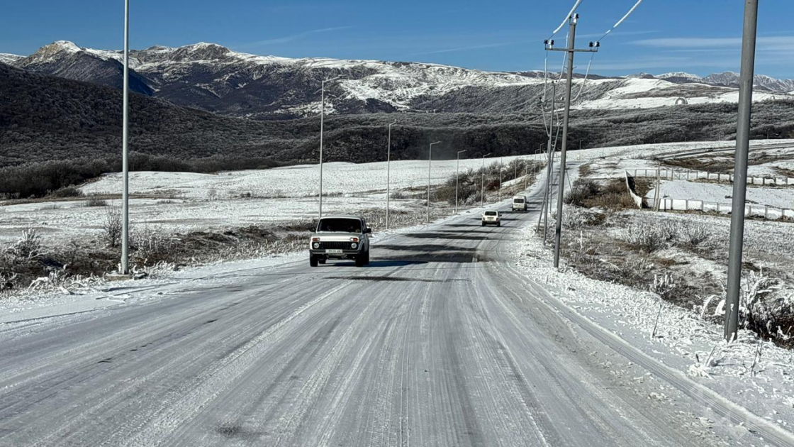 Şamaxı yolunu buz bağlayıb - FOTOLAR