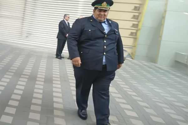 Bəylər Eyyubovun general qardaşı oğlu təqaüdə göndərildi