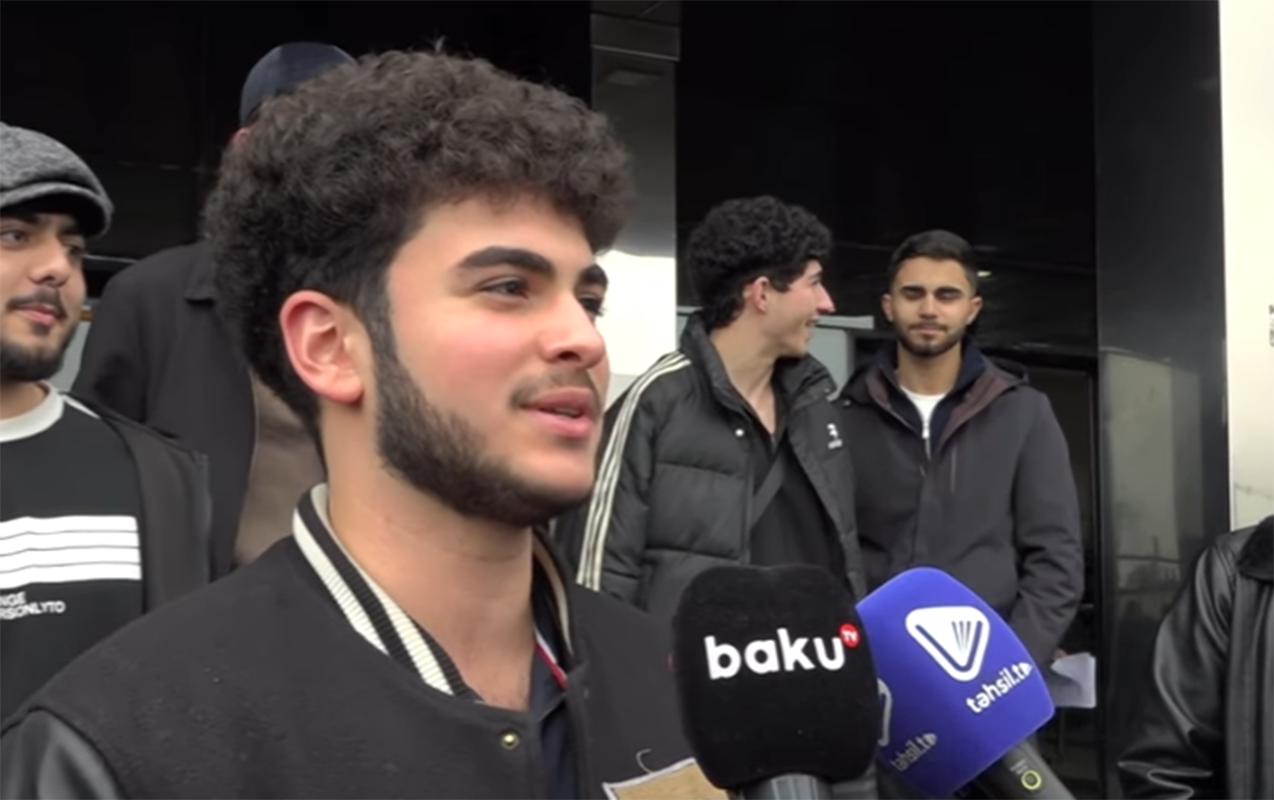 Tələbə yerdəki 100 manatı götürərkən yıxılıbmış