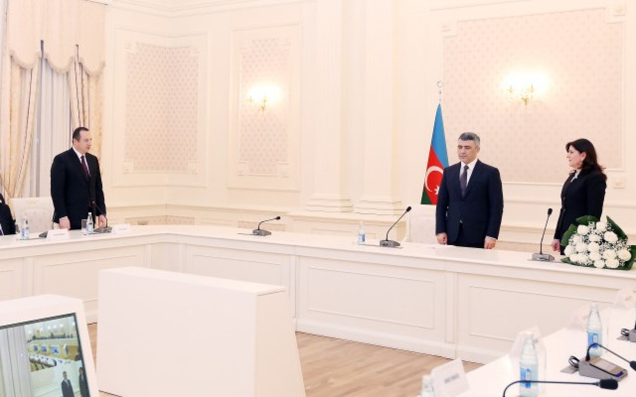 İnam Kərimov Aida Hüseyni Naxçıvana yola saldı&nbsp;- FOTO