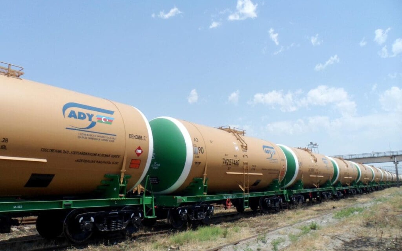 Azərbaycandan Ermənistana neft məhsullarının ilk partiyası yola salır