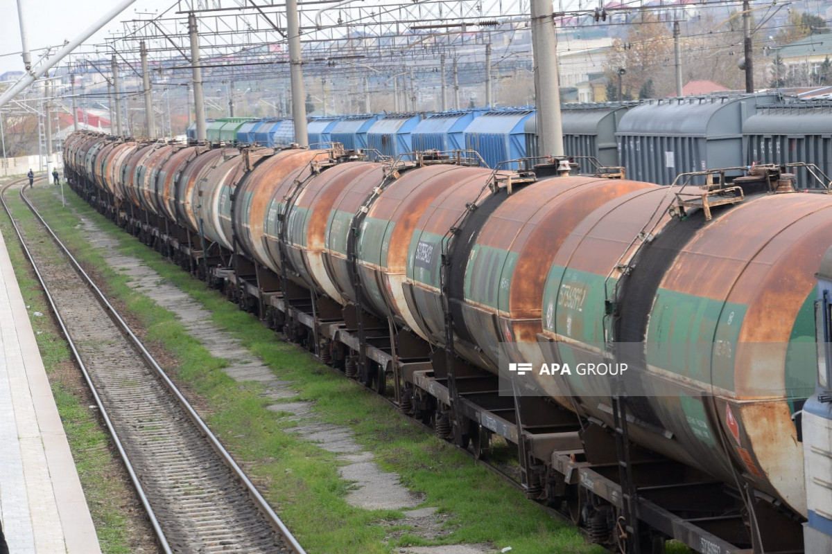 Ermənistana neft məhsulları yola salındı - FOTO