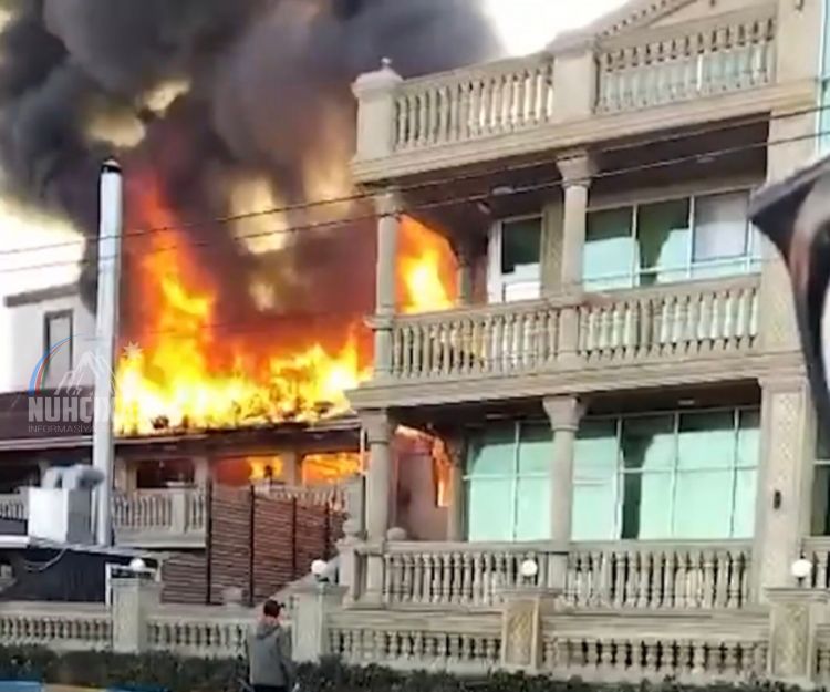 Sumqayıtda hotel yanır