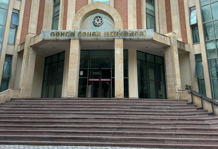 İmtahanlara qanunsuz texniki vasitə keçirməklə bağlı cinayət işi üzrə məhkəmə başladı