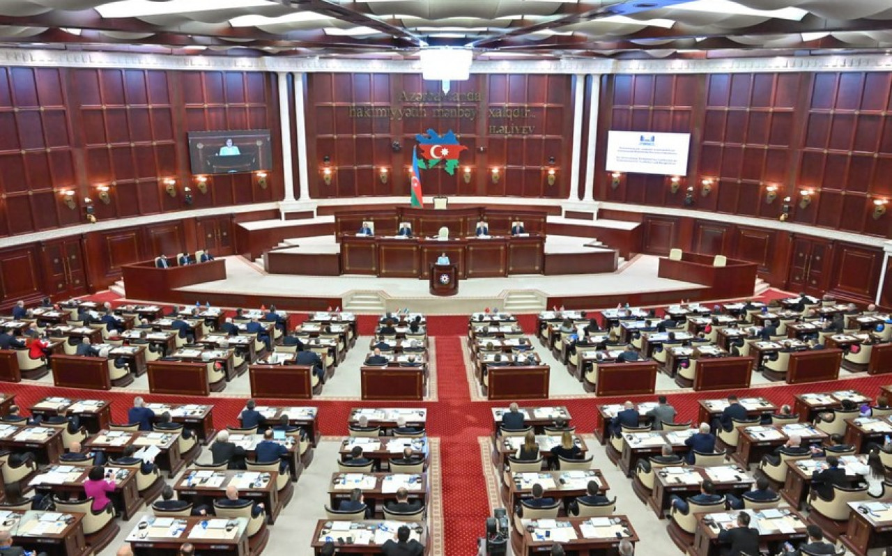 Deputatlar daha 11 məsələnin müzakirəsinə TOPLAŞACAQLAR