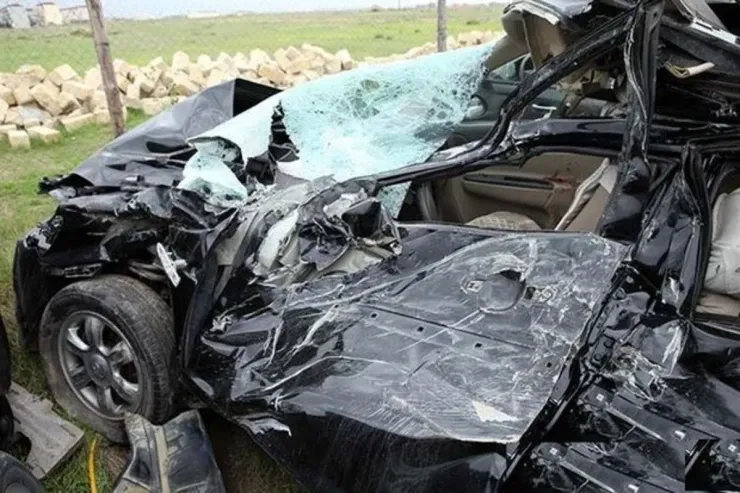 Qazaxda maşın hasara&nbsp;çırpıldı - Ölən və yaralanan var