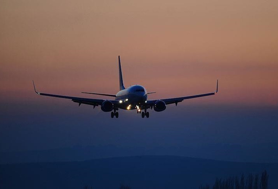 Moskvadan Antalyaya uçan təyyarə təcili eniş etdi