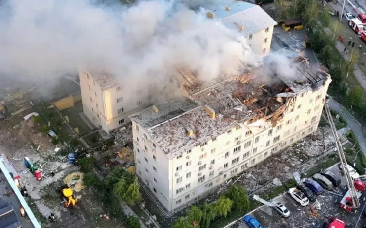 Rusiya Donetski vurdu - Ölən və yaralılar var