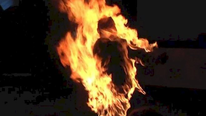 Bakıda kişi evdə yanaraq öldü