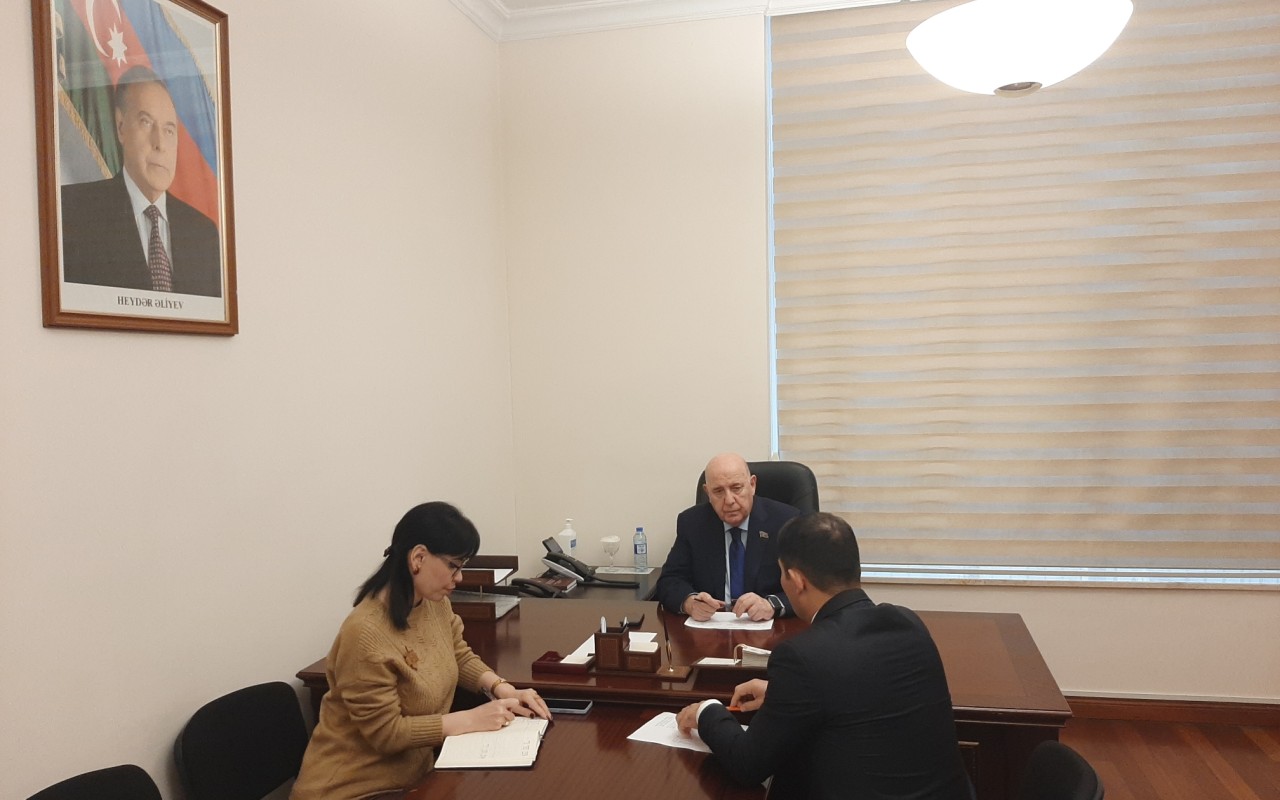 Əhliman Əmiraslanov Milli Məclisdə vətəndaşları&nbsp;qəbul edib